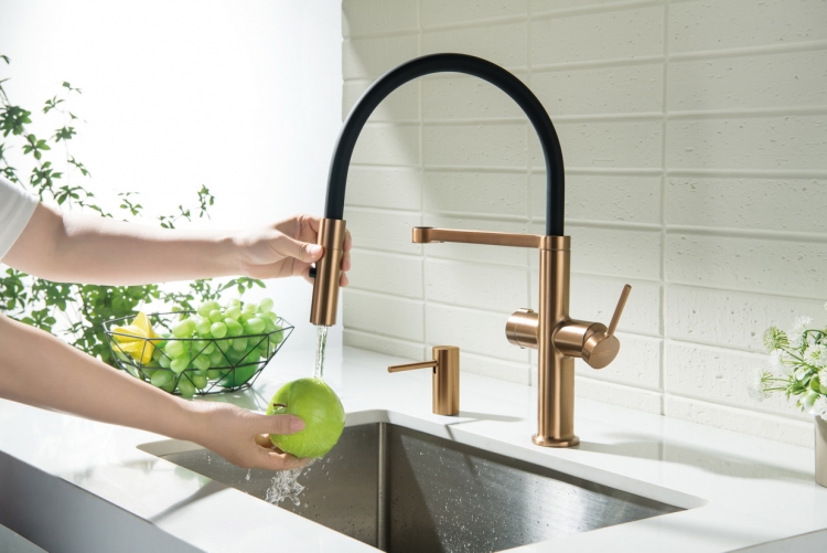 Wyjmowana wylewka wykorzystywana do opłukiwania owoców