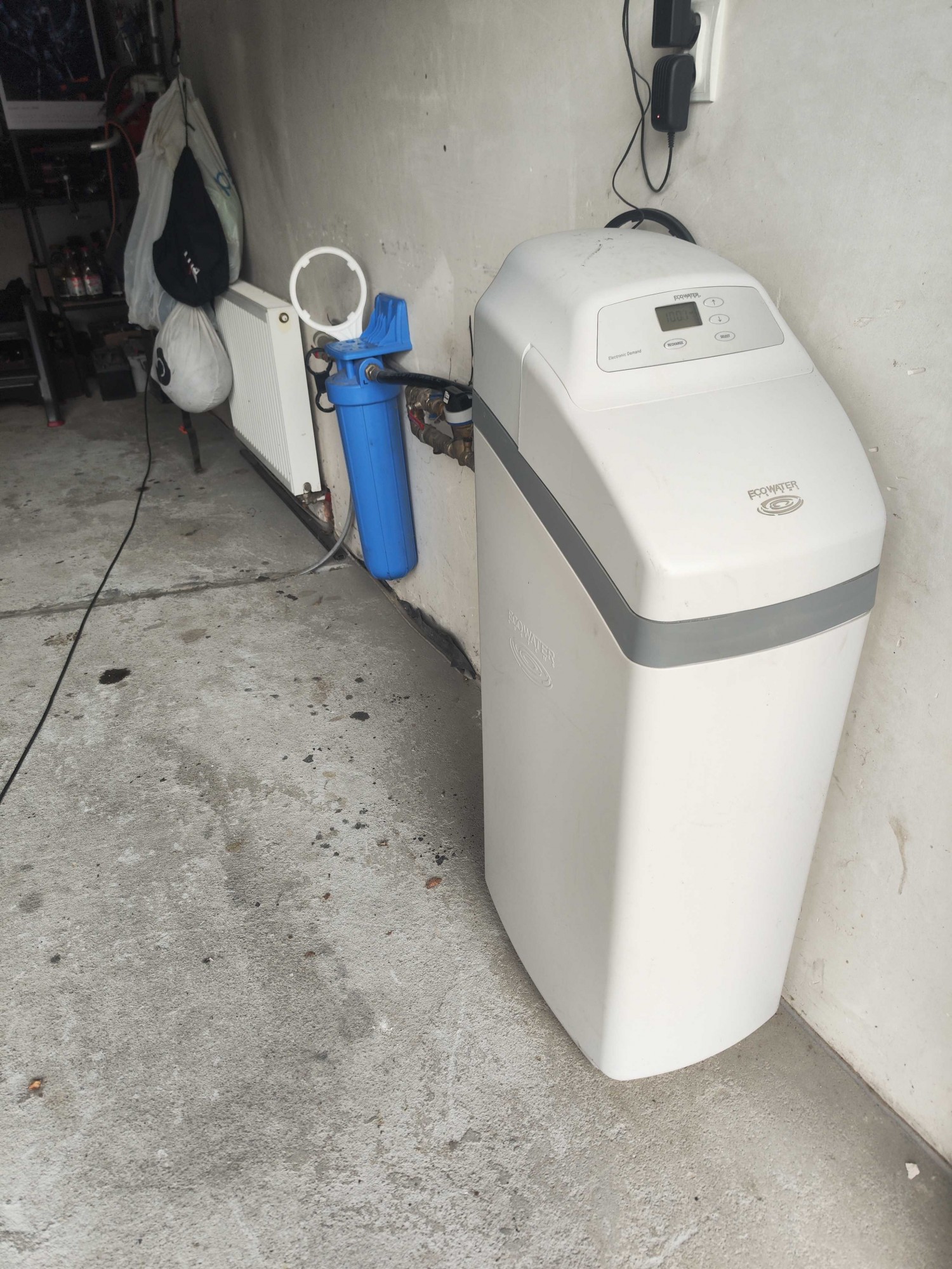 Zmiękczacz wody EcoWater podczas serwisu w Tyczynie